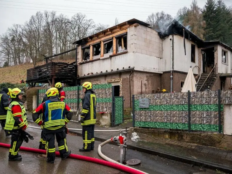 Fünf Verletzte bei Brand eines Einfamilienhauses
