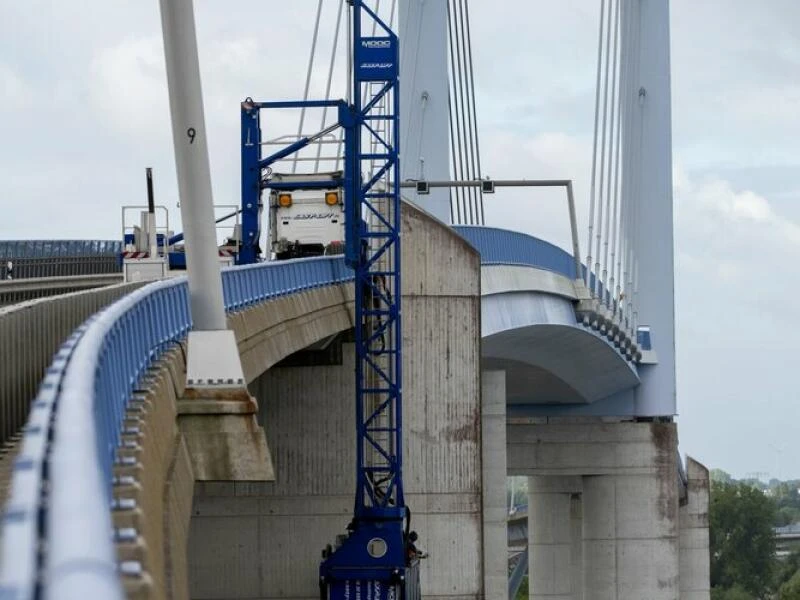 Sperrung der Rügenbrücke wegen Brückenprüfung