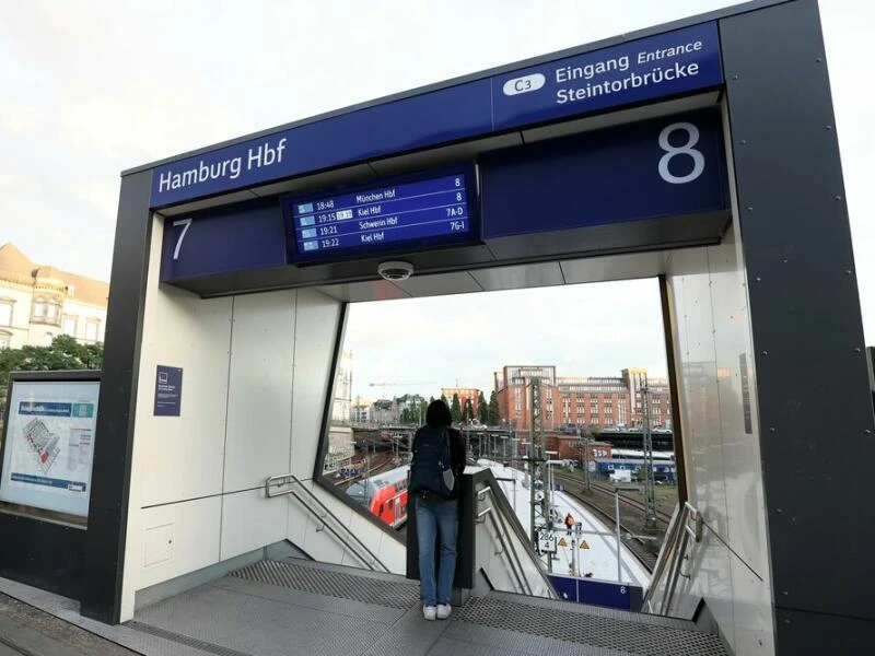 Verdacht auf Infektion: Bahnsteig in Hamburg gesperrt