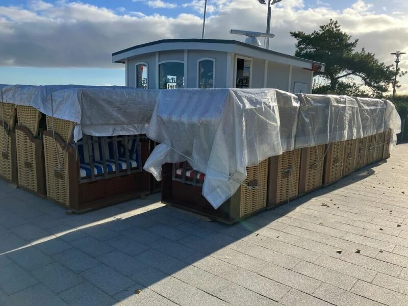 Strandkörbe werden abgebaut