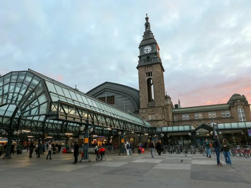 Verdacht auf Infektion: Bahnsteig in Hamburg gesperrt