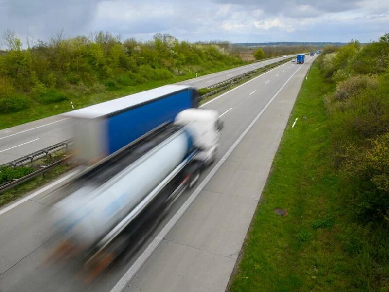 Lastwagen auf der Autobahn