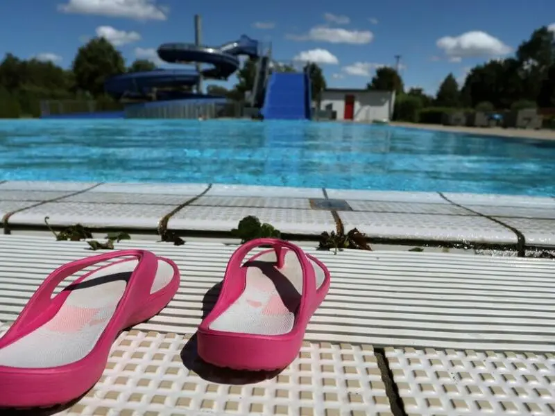 Wenig Besucher im Freibad