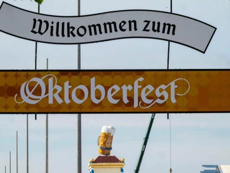 Aufbau Oktoberfest