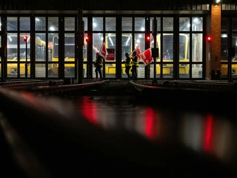 Warnstreiks im öffentlichen Nahverkehr - Stuttgart