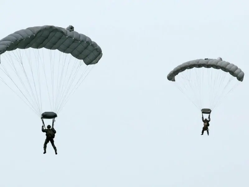 Fallschirmjägerregiment 31 aus Niedersachsen trainiert in Barth