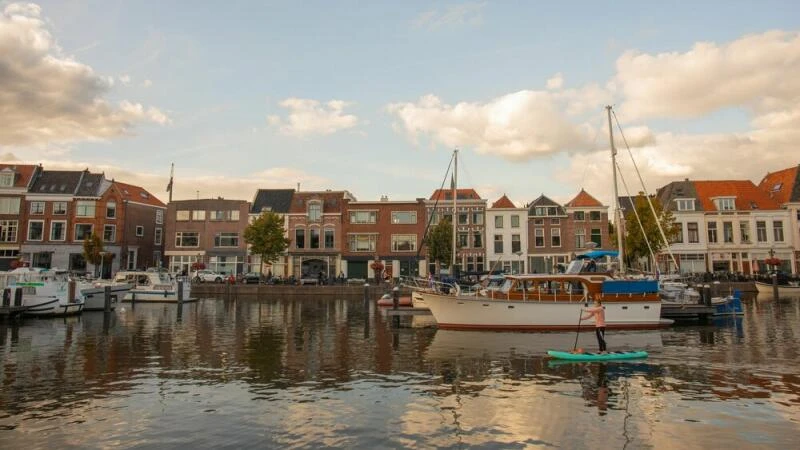 Hafen in Leiden in den Niederlanden