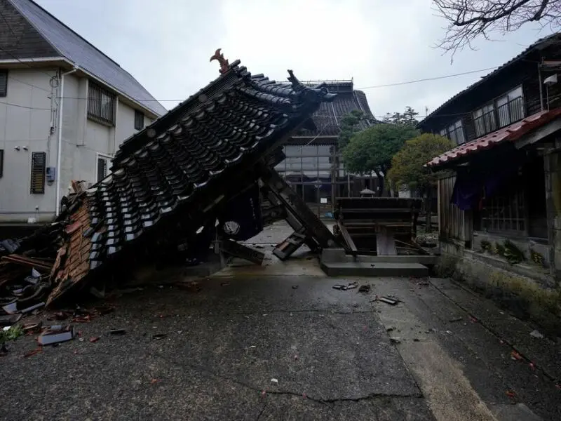 Zerstörter Tempel in Japan