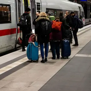 Warnstreik bei der Bahn – Berlin Hauptbahnhof