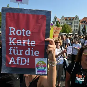 Wahlkampf AfD in Thüringen - Gegendemonstration