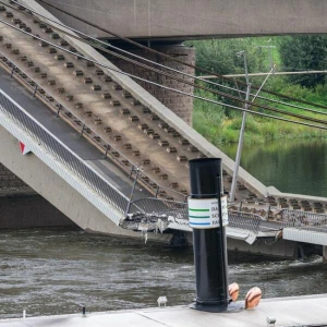 Carolabrücke in Dresden eingestürzt