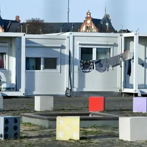 Geflüchtete wohnen in den Containern am Tempelhofer Feld