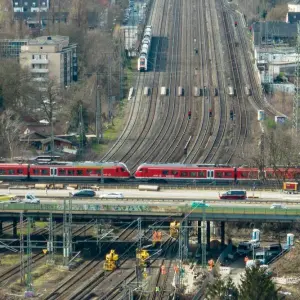 Bahn sperrt Strecke im Ruhrgebiet