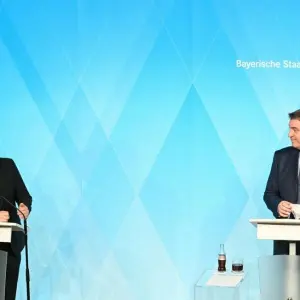 Wirtschaftsminister Habeck mit Bayerns Ministerpräsident Söder