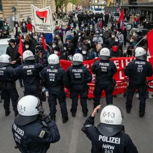 Demonstrationen der Initiative «Querdenken» in Stuttgart