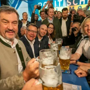 Politischer Frühschoppen auf dem Volksfest Gillamoos