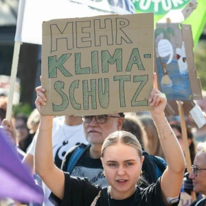 In vielen Städten kam es zum «Klimastreik» (hier: Frankfurt/Main)