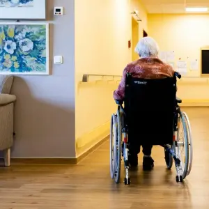 Im Senioren-Pflegeheim