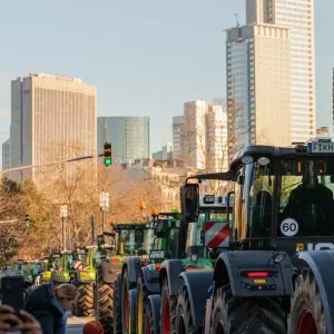 Bauernproteste - Frankfurt am Main - Traktoren-Sternfahrt