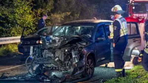 Zwei Tote und sechs Verletzte bei Autounfall in Gummersbach