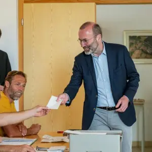 Europawahl - Stimmabgabe Manfred Weber