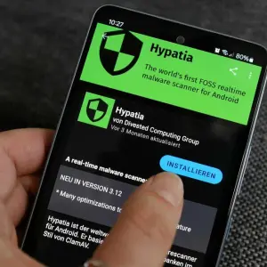 Hypatia im F-Droid-Store auf einem Smartphone.