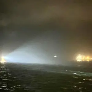 Frachter stoßen nahe Helgoland zusammen