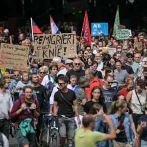 Demonstration gegen Rechtsextremismus in Erfurt