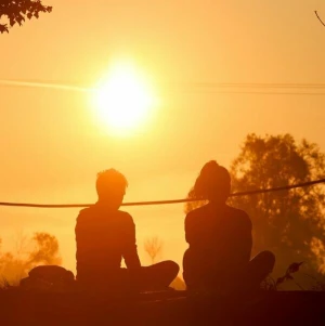 Meditation im Sonnenaufgang