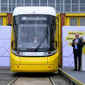 Präsentation der neuen BVG-Straßenbahn