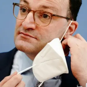 Ex-Bundesgesundheitsminister Spahn mit FFP2-Maske