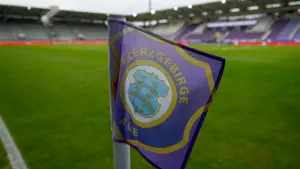 FC Erzgebirge Aue gegen Glenavom FC