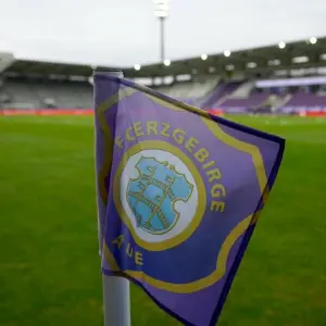 FC Erzgebirge Aue gegen Glenavom FC