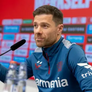 Bayer Leverkusen - Pressekonferenz mit Trainer Xabi Alonso