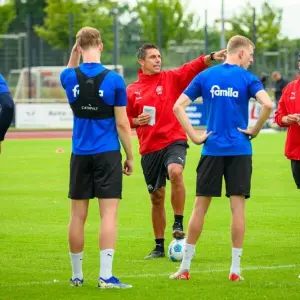 Trainer Marcel Rapp von Holstein Kiel