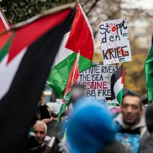 Nahostkonflikt - Pro-Palästina-Kundgebung in Düsseldorf