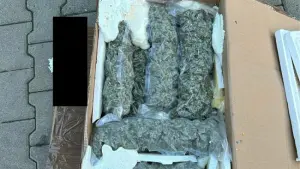 1,6 Kilogramm Marihuana in einem Paket