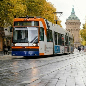 Straßenbahn in der Mannheimer Innenstadt - Symbolbild