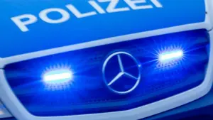 Polizeieinsatz mit Blaulicht