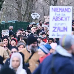 Demonstration gegen eine Umzäunung des Görlitzer Parks