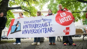 Landtag Niedersachsen - Schulassistenten fordern mehr Lohn