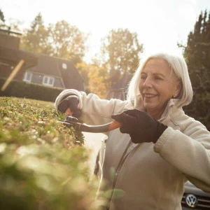 Im Garten braucht man im Herbst warme Kleiduhg