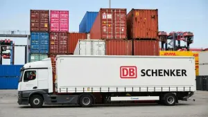 DB Schenker im Hamburger Hafen