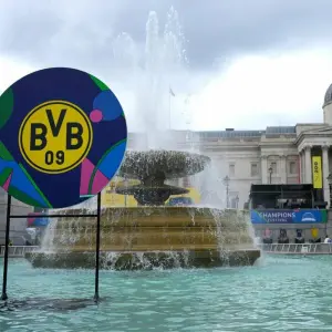Vor dem Champions-League-Finale - BVB-Emblem in London