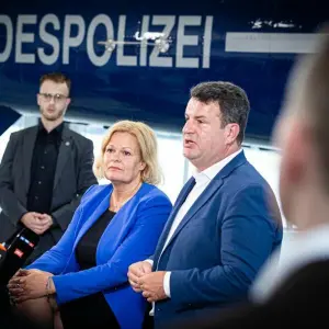 Bundesinnenministerin Faeser besucht Bundespolizei-Fliegerstaffel