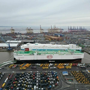 «BYD Explorer No.1» legt in Bremerhaven an