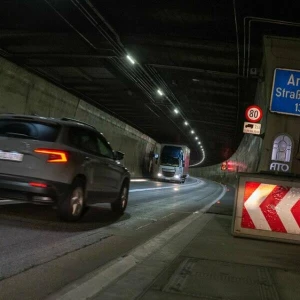 Sperrung des Arlbergtunnels in Österreich