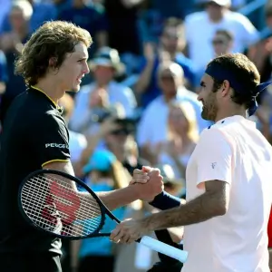 Alexander Zverev und Roger Federer