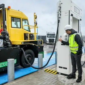 Eröffnung des ersten Testfelds im Hamburger Hafen für Wasserstoff
