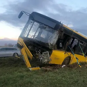 15 Verletzte bei Busunfall mit Schülern an Bord